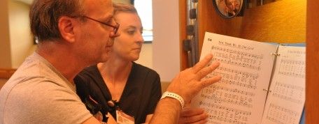 Iowa man uses music and faith to heal