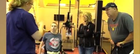 Rural Nebraska teen overcomes obstacles to show pigs (RFD-TV)